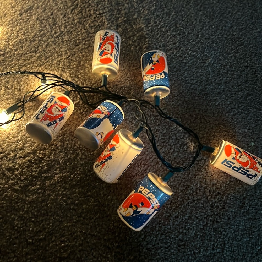 Pepsi Can Christmas Vintage light covers , plastic, 21 Blue , 25 white